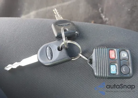 2007 Ford Mustang V6 Deluxe/V6 Premium из США, поврежденный, VIN 1ZVFT80N375355489